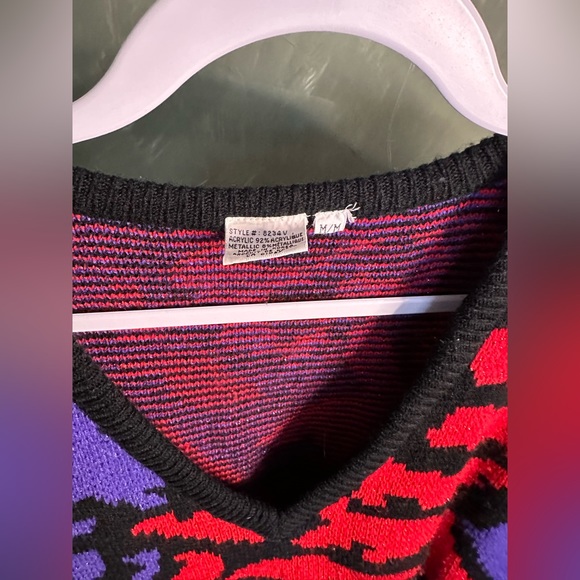 Vintage red and purple sweater vest - Picture 2 of 6